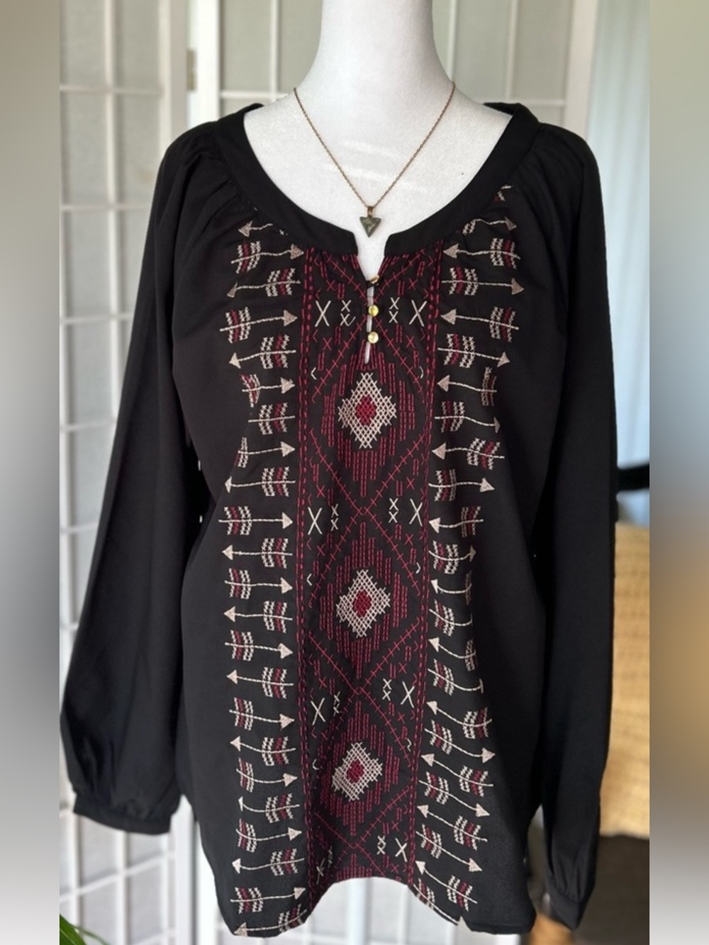 ✨🤎 Cruel Denim Boho Aztec Embroidered Blouse + Bonus Coordinating Necklace